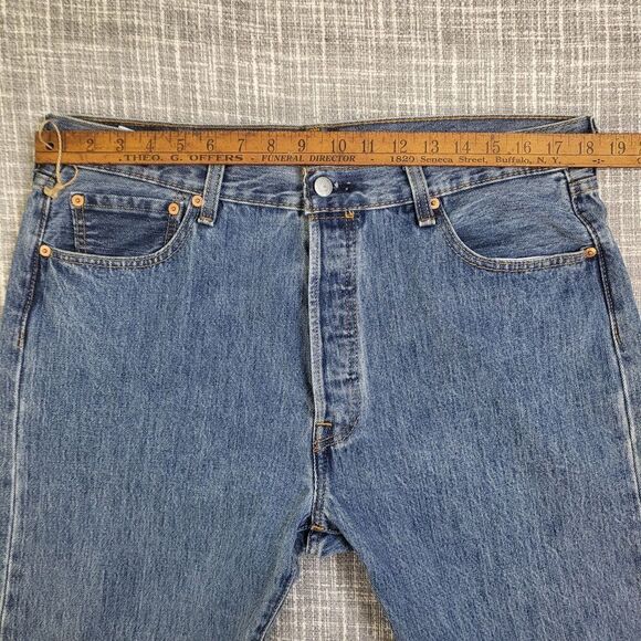 Levi's 501 Jeans Original Button Fly Straight Leg Lt-Med 38X30 (act. in pics) - Picture 6 of 15